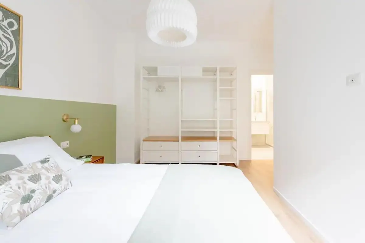 Apartment Luxury 2 Bedroom Apartament, Close To San Siro, Fiera And 10 Min Metro To Duomo Milan Italy