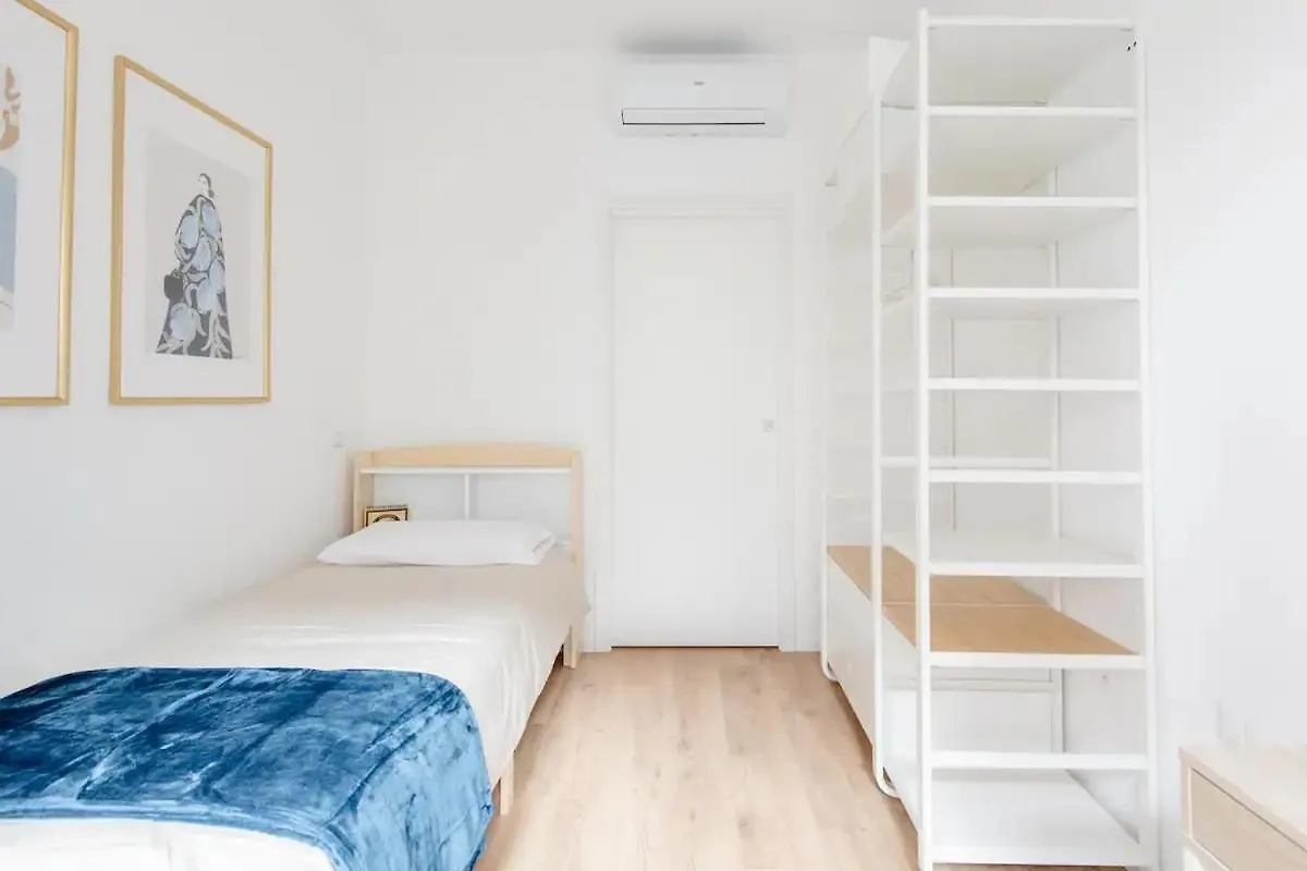Luxury 2 Bedroom Apartament, Close To San Siro, Fiera And 10 Min Metro To Duomo Milan