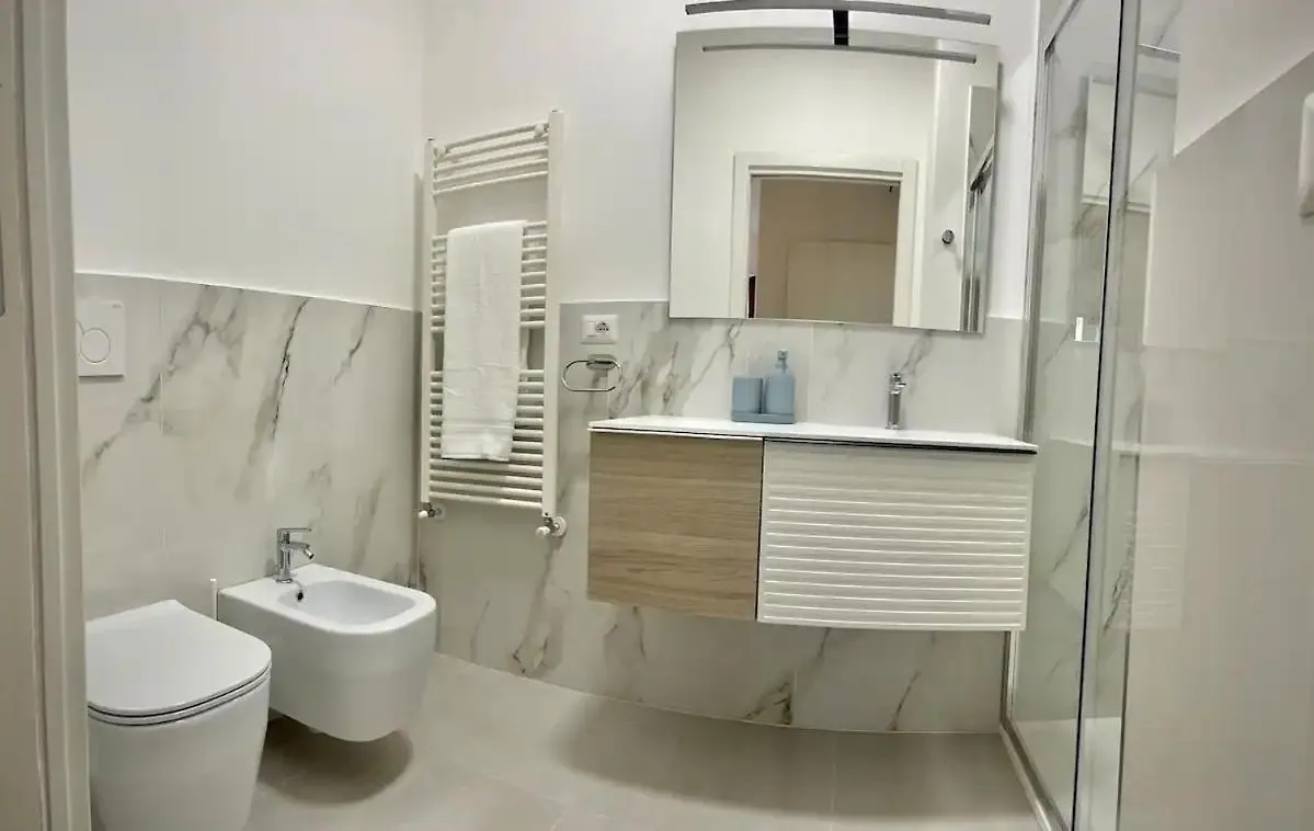 Apartment Luxury 2 Bedroom Apartament, Close To San Siro, Fiera And 10 Min Metro To Duomo Milan